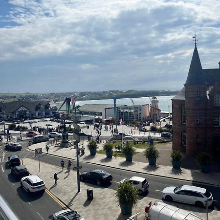 Penthouse Apartment - Town Centre, Sea Views, Secure Parking ポートラッシュ エクステリア 写真