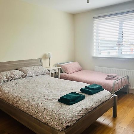 Penthouse Apartment - Town Centre, Sea Views, Secure Parking ポートラッシュ エクステリア 写真