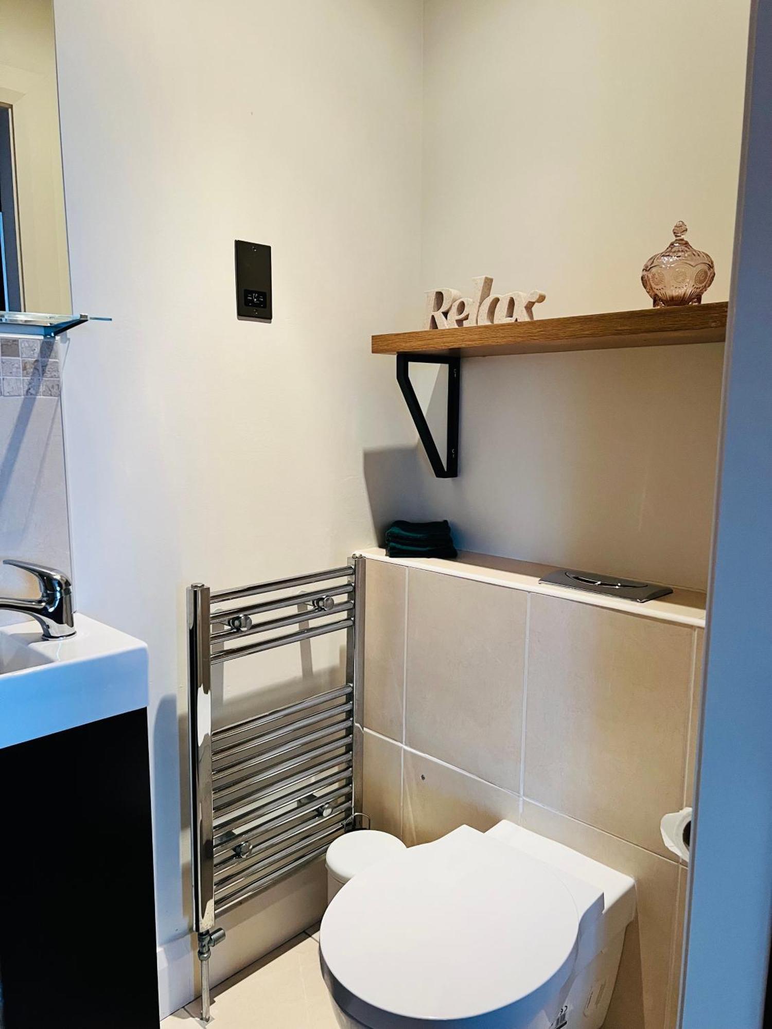 Penthouse Apartment - Town Centre, Sea Views, Secure Parking ポートラッシュ エクステリア 写真