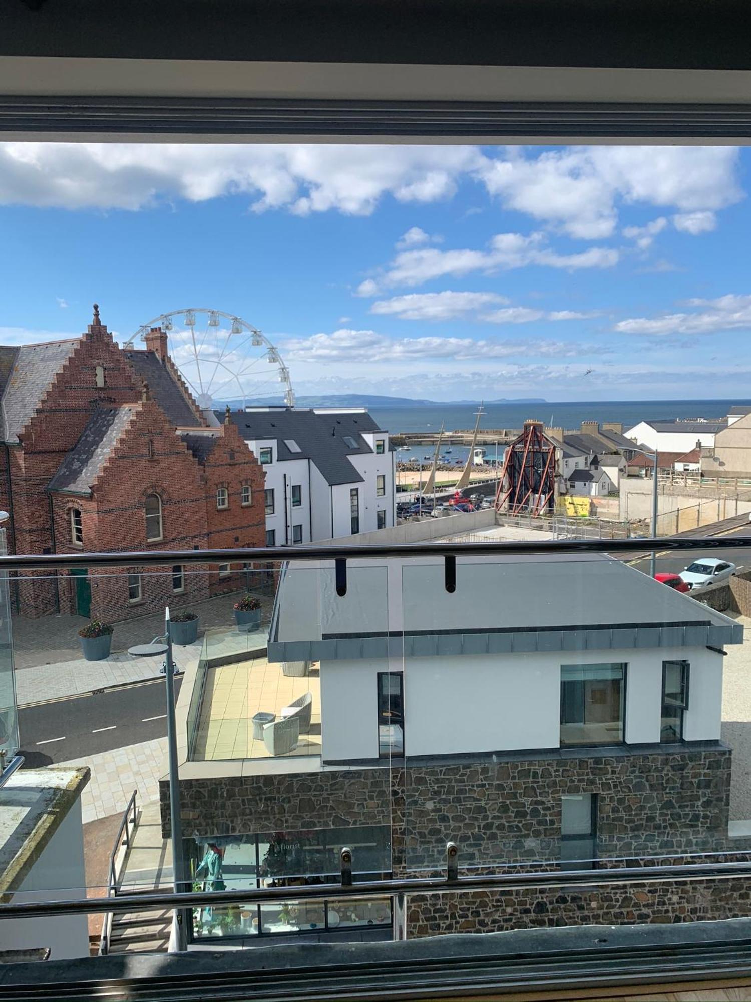 Penthouse Apartment - Town Centre, Sea Views, Secure Parking ポートラッシュ エクステリア 写真
