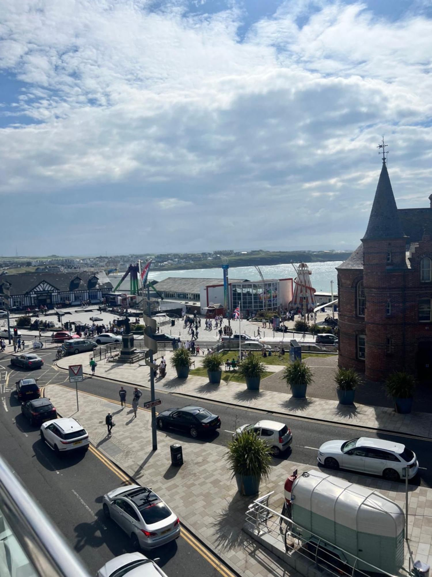 Penthouse Apartment - Town Centre, Sea Views, Secure Parking ポートラッシュ エクステリア 写真